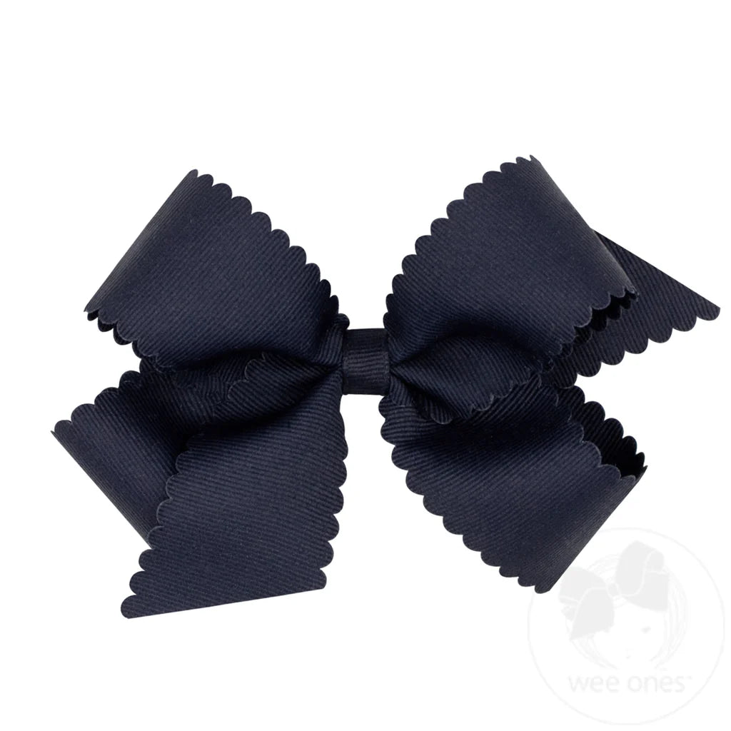 Medium Scallop Edge