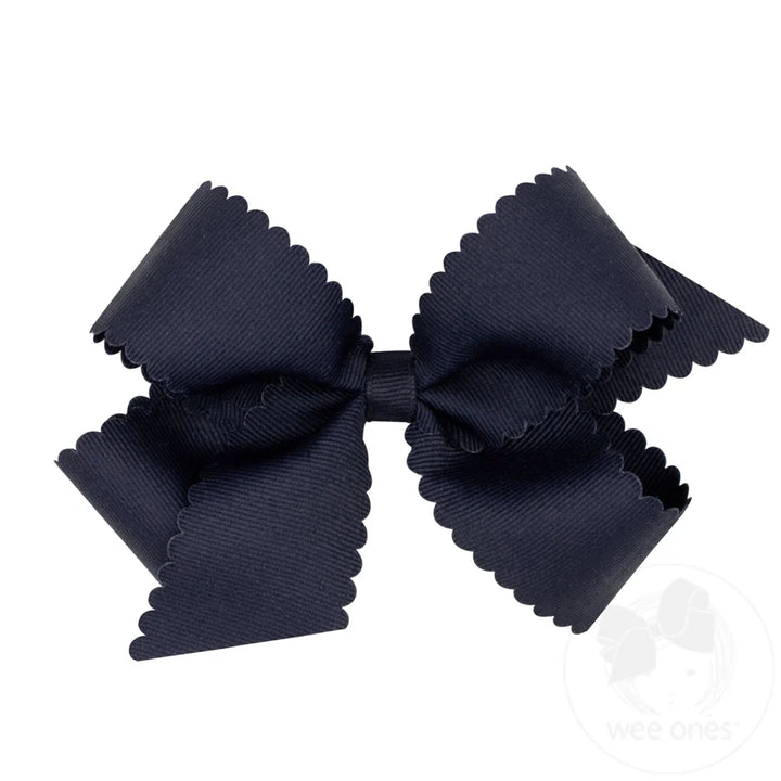 Medium Scallop Edge