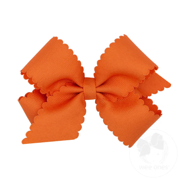 Medium Scallop Edge